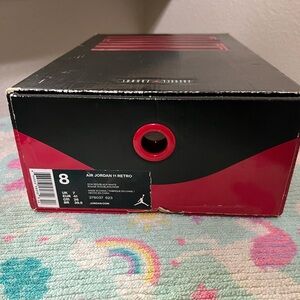 Air Jordan 11 size men’s size 8